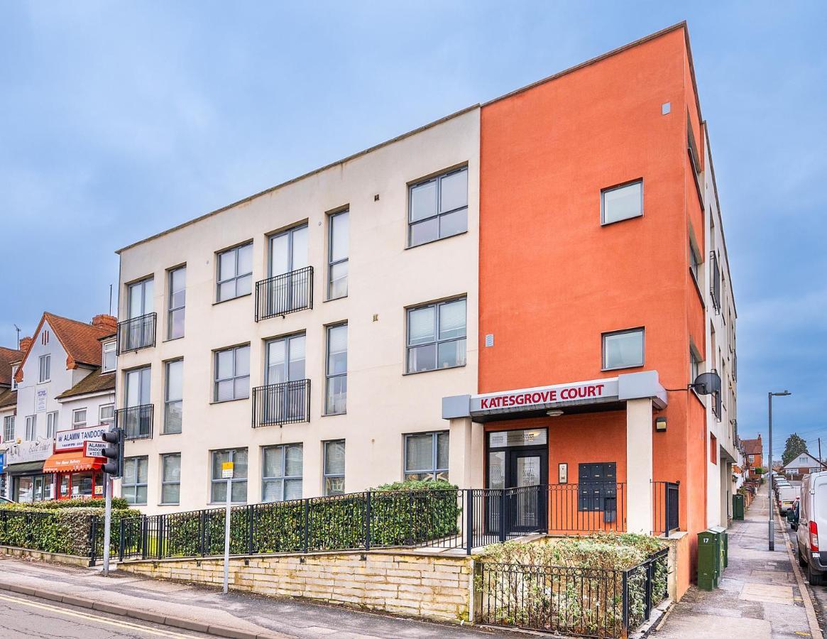 Modern & Spacious 2-Bed Flat With Secure Parking Reading Exterior foto